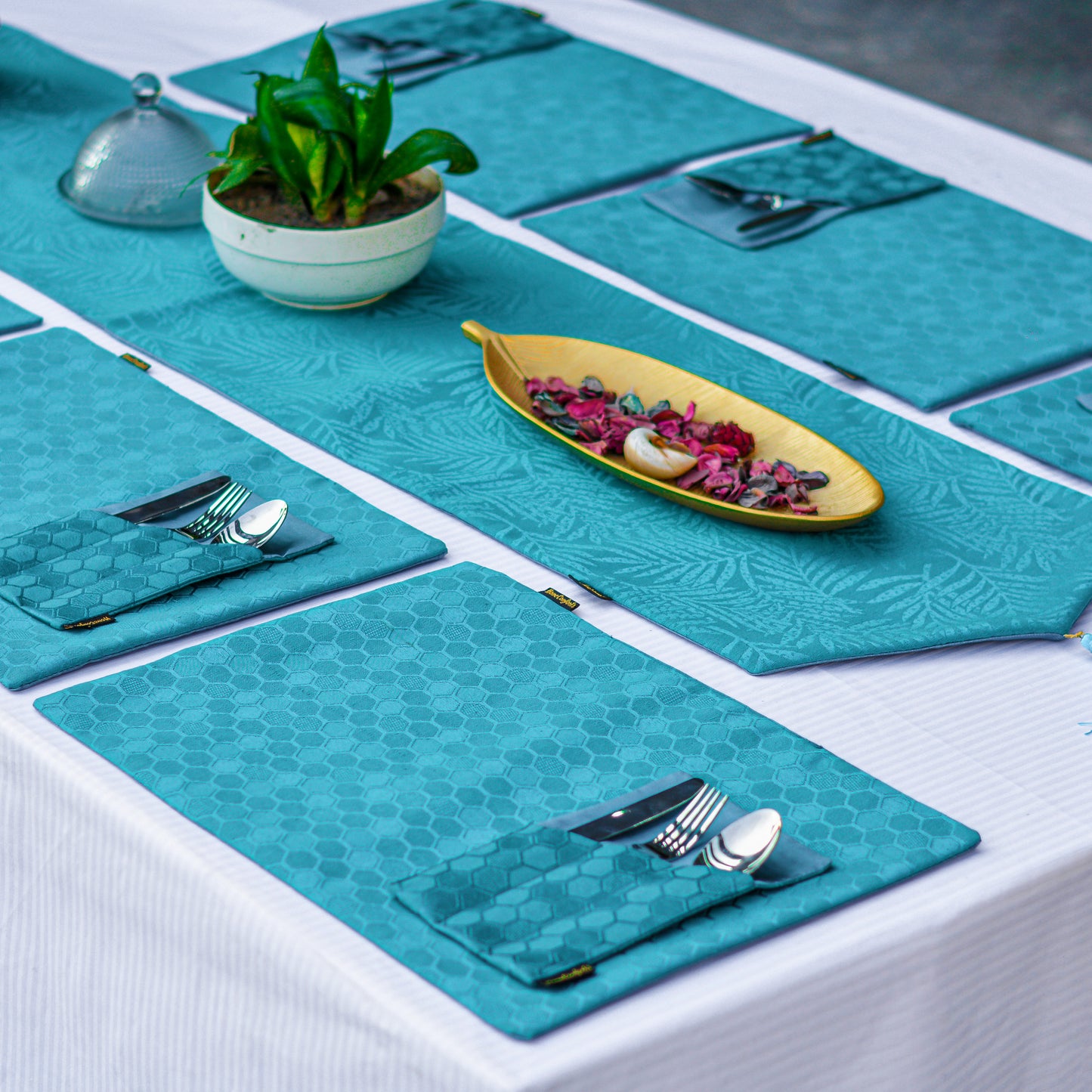 Juniper Leaf C-Green Cutlery Holder