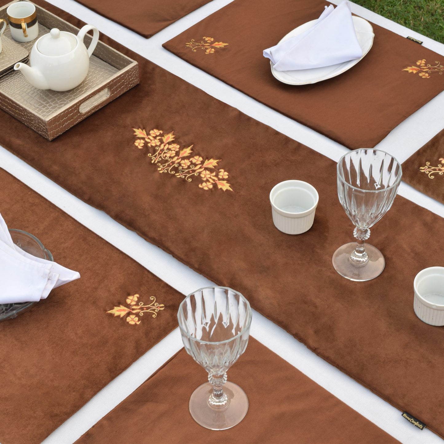 Moca Brown Velvet Embroidered Table Set