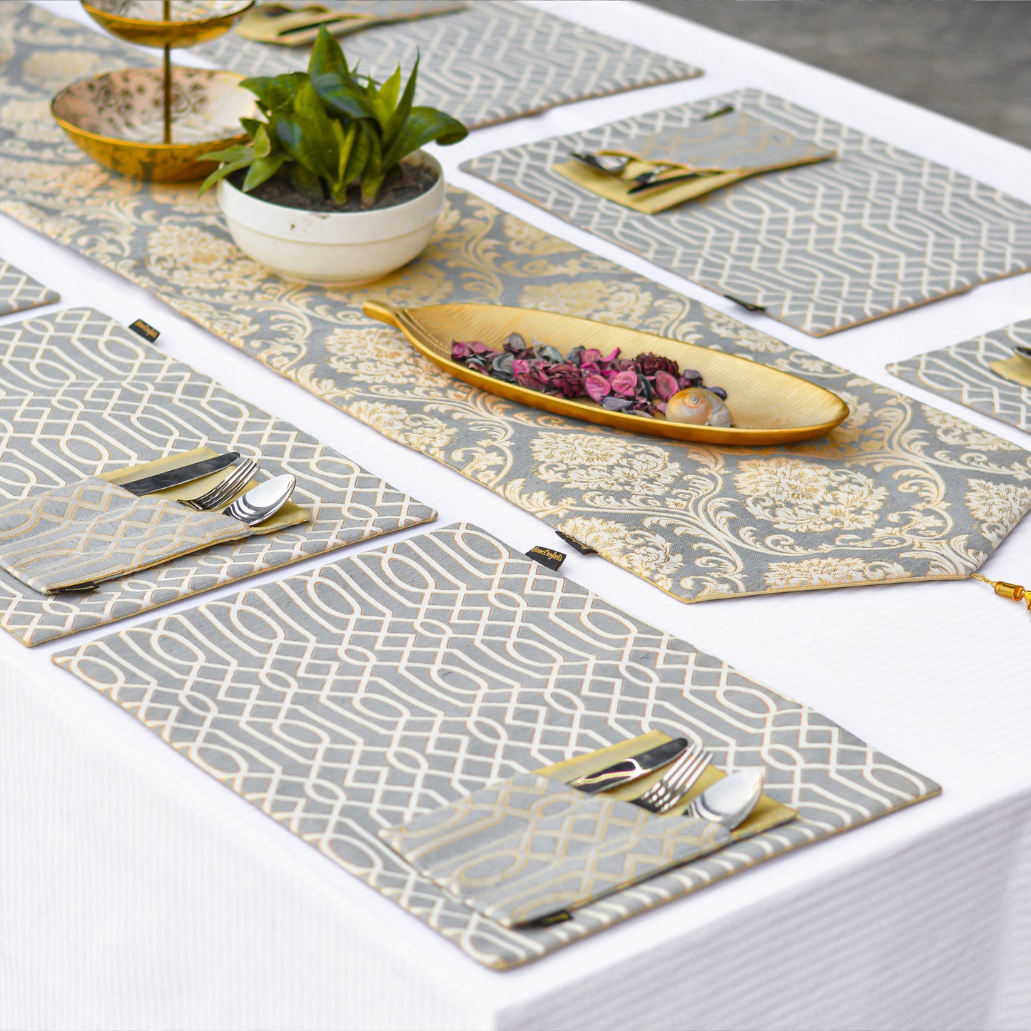 Carlson Sand Grey Table Runner