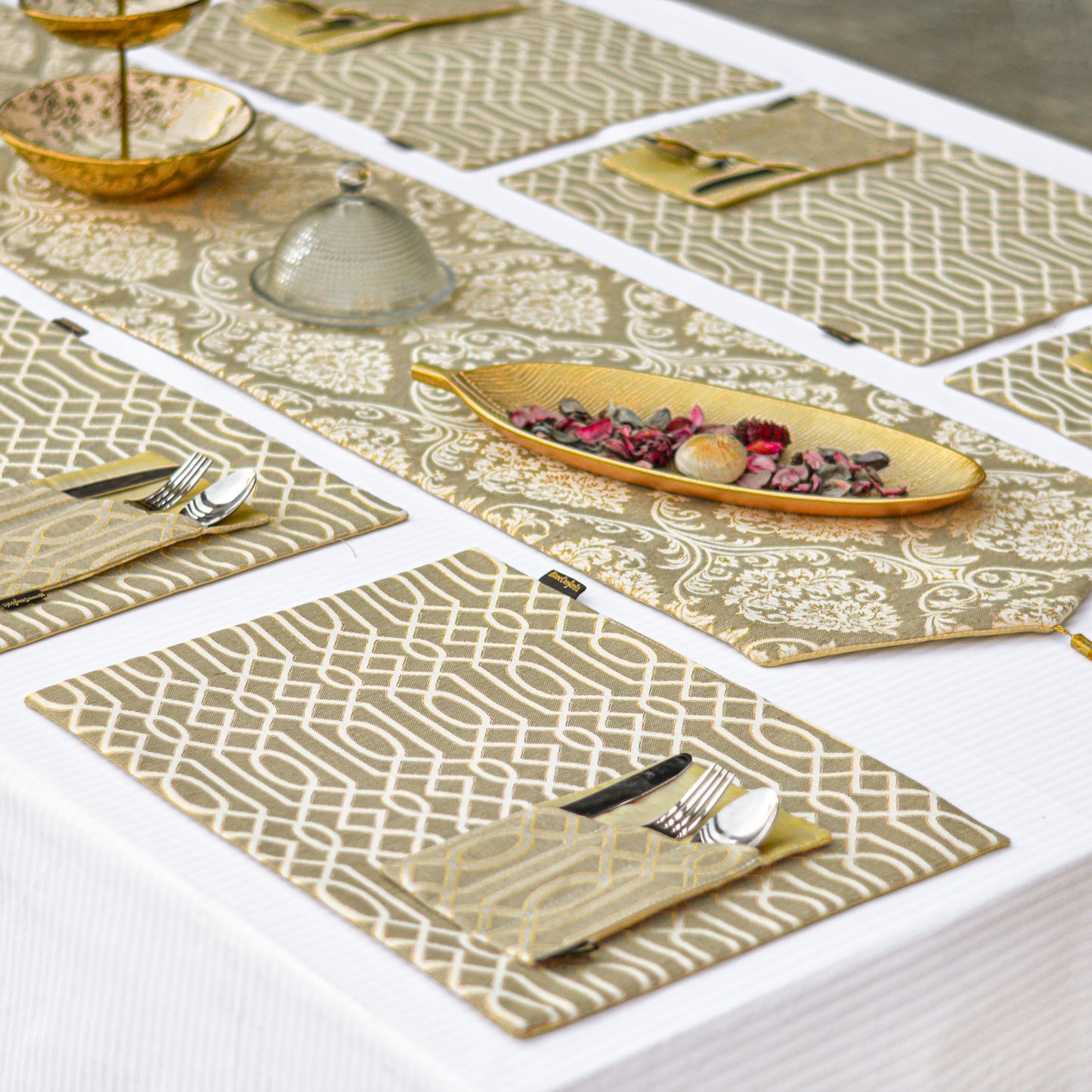 Carlson Ash Brown Table Runner