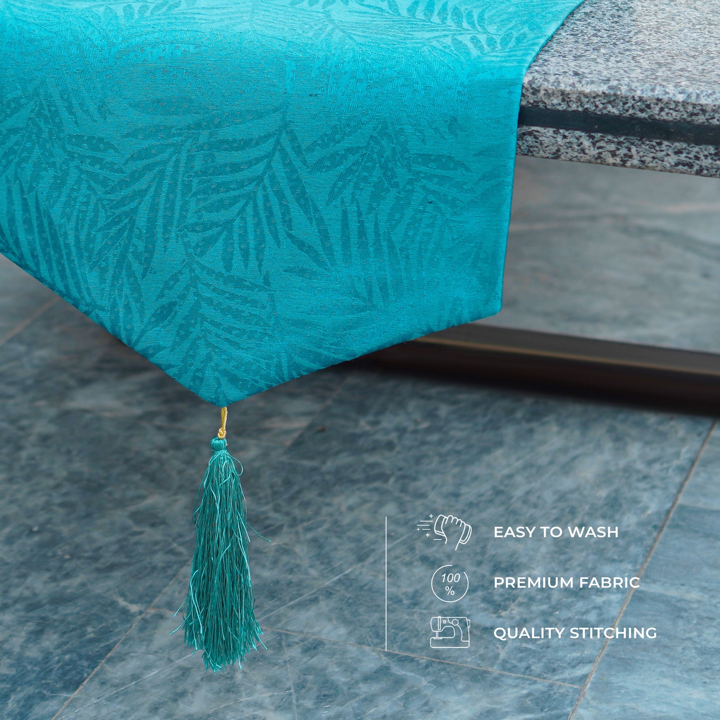 Juniper Leaf C-Green Table Runner