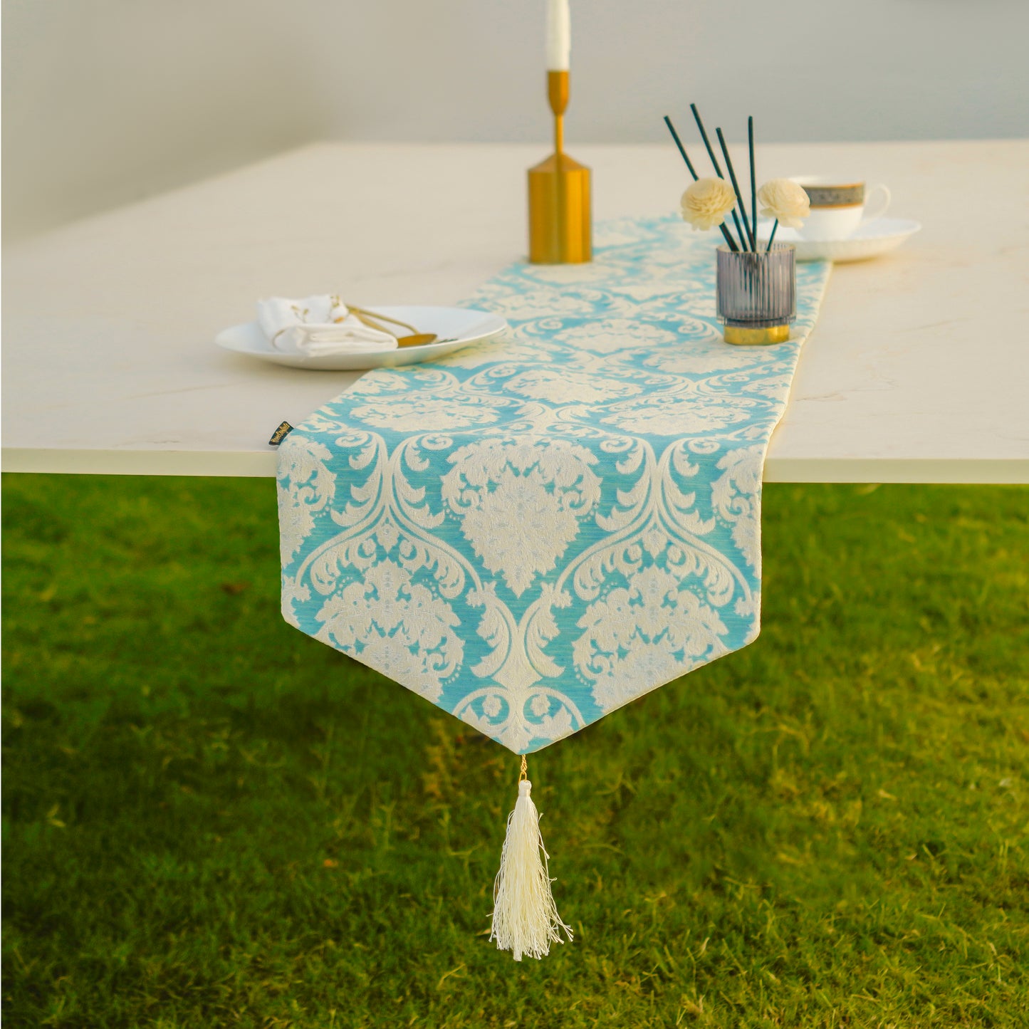 Carlson Coral Blue Table Runner