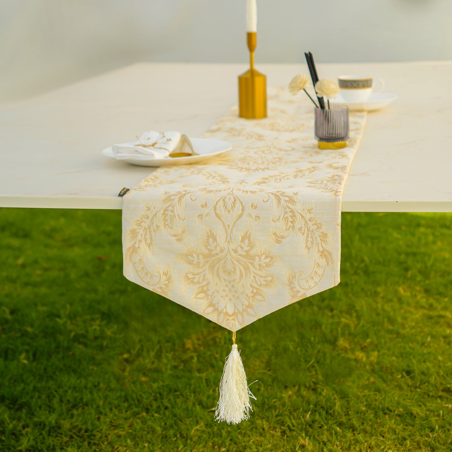 Majestic Bonanza Stella Textured Table Runner