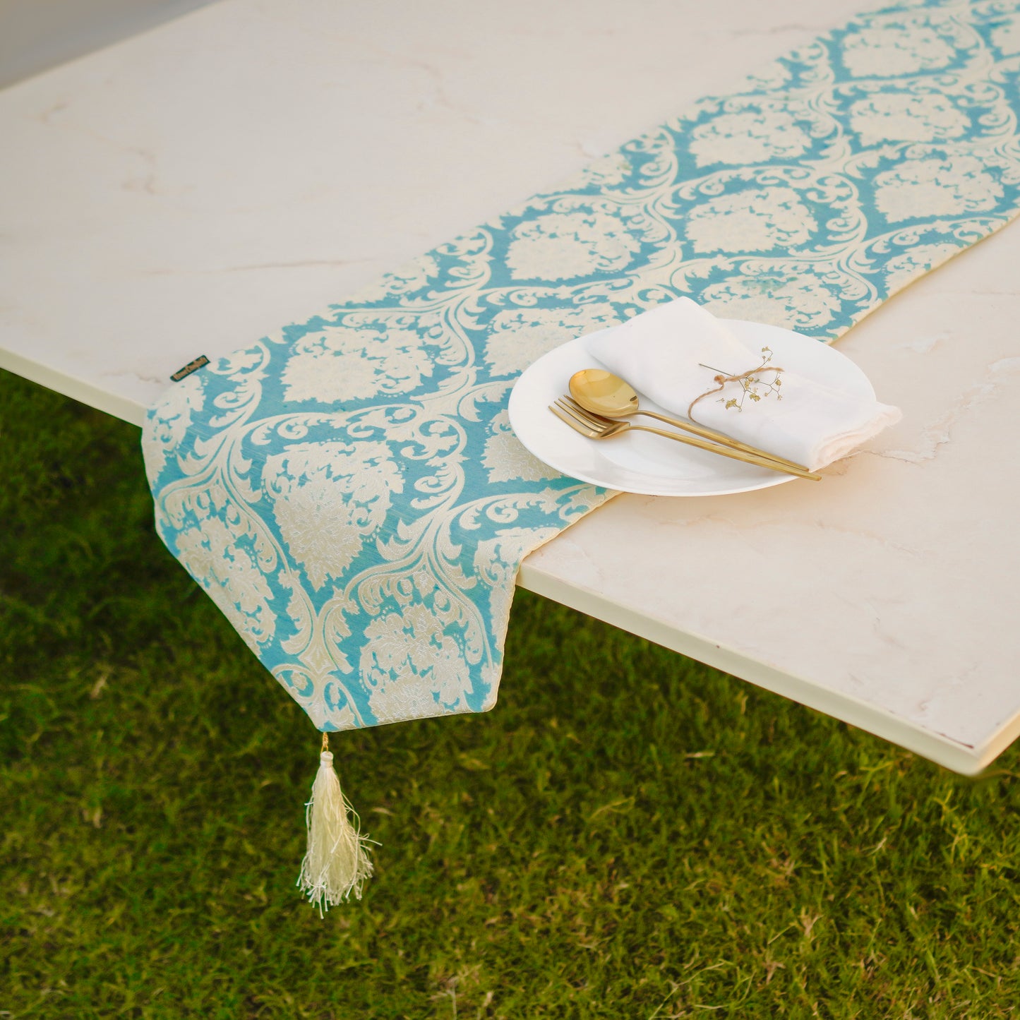 Carlson Coral Blue Table Runner