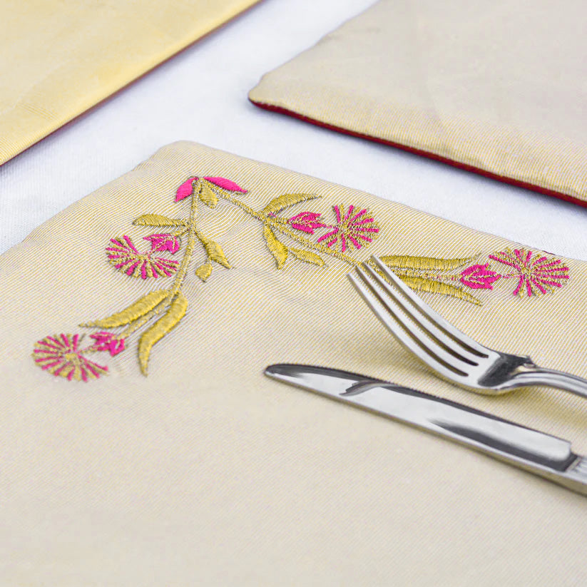 Daffodil Skin Tissue Embroidered Table Mats