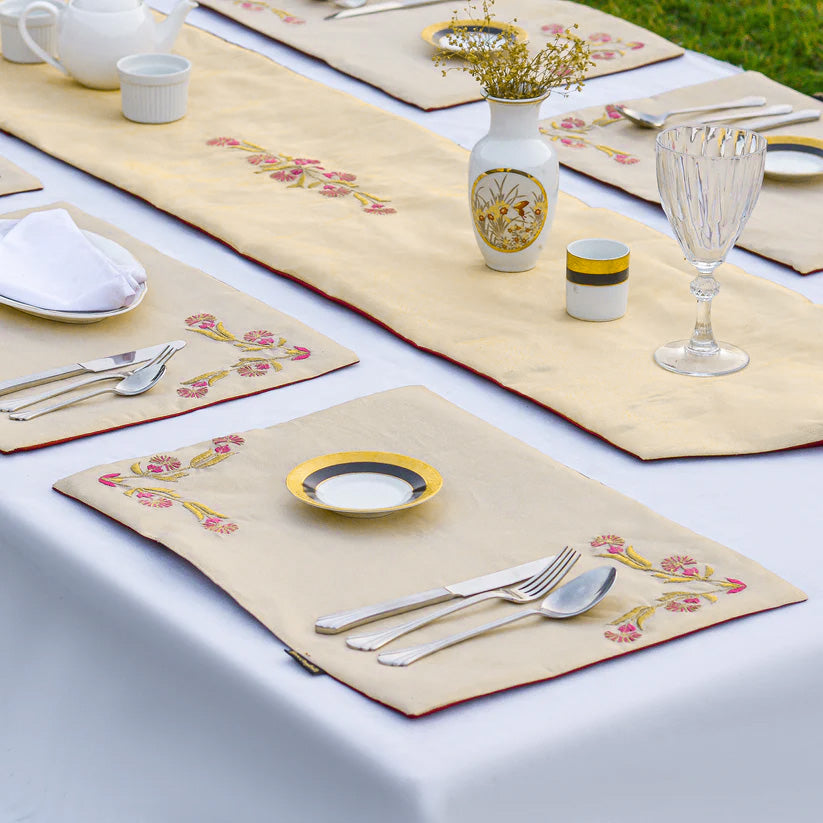 Daffodil Skin Tissue Embroidered Table Mats