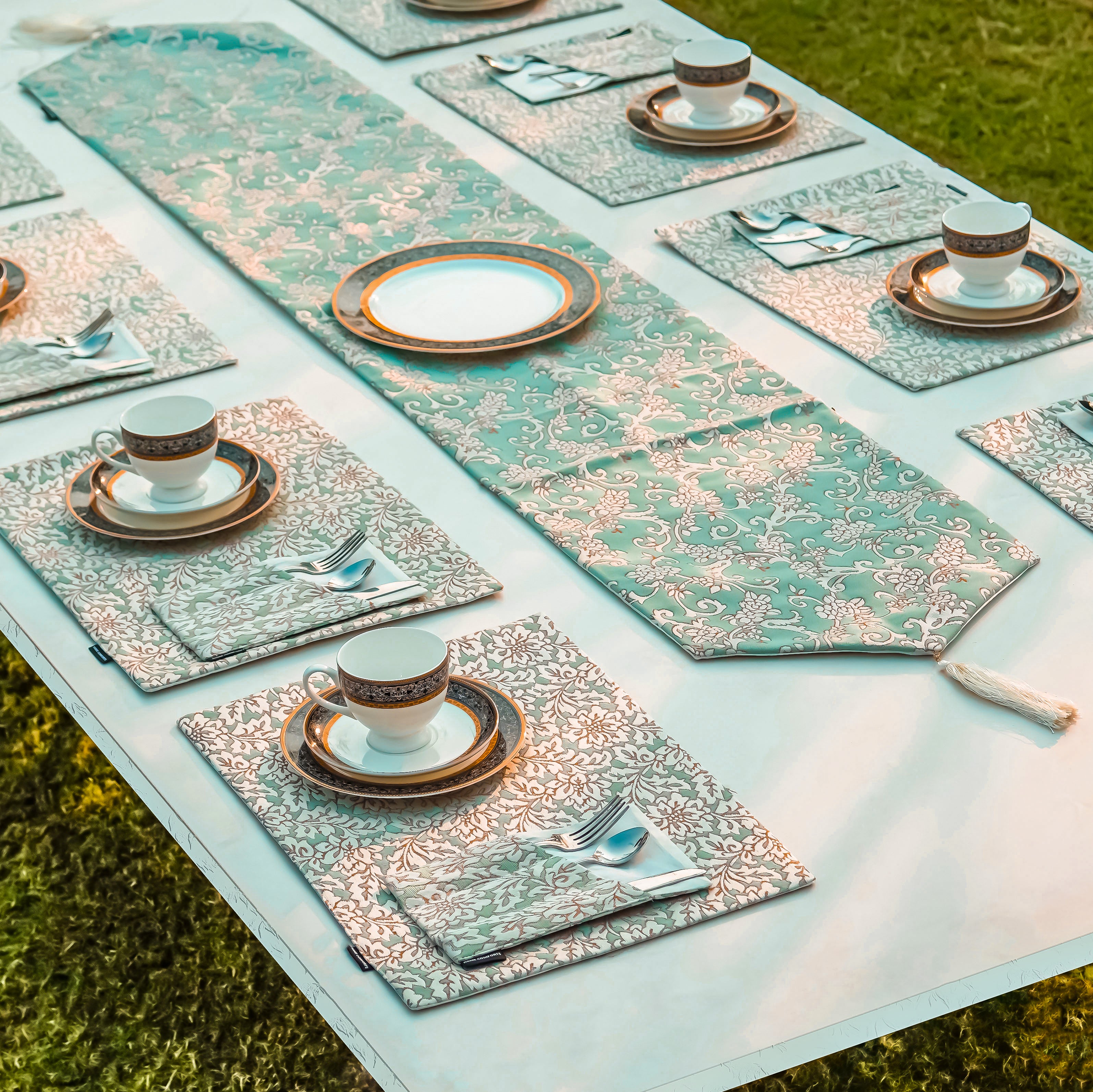 Regal Vines Turquoise Pearl Table Set - Home Comforts