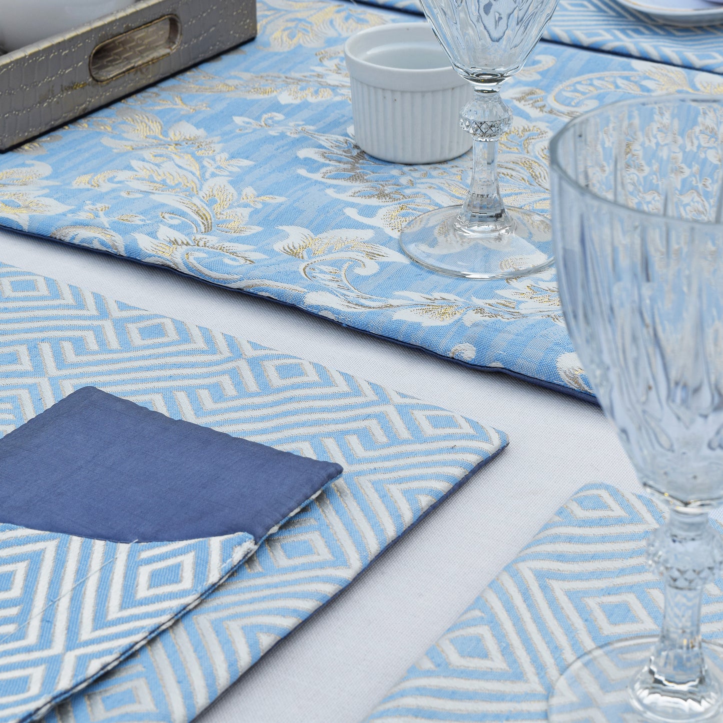 Majestic Bonanza Pearl Blue Table Set