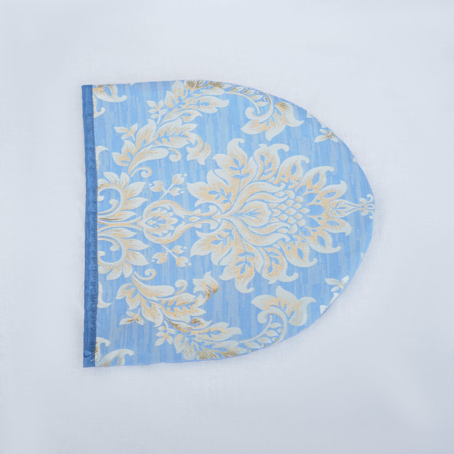 Majestic Bonanza Pearl Blue Tea Cozy