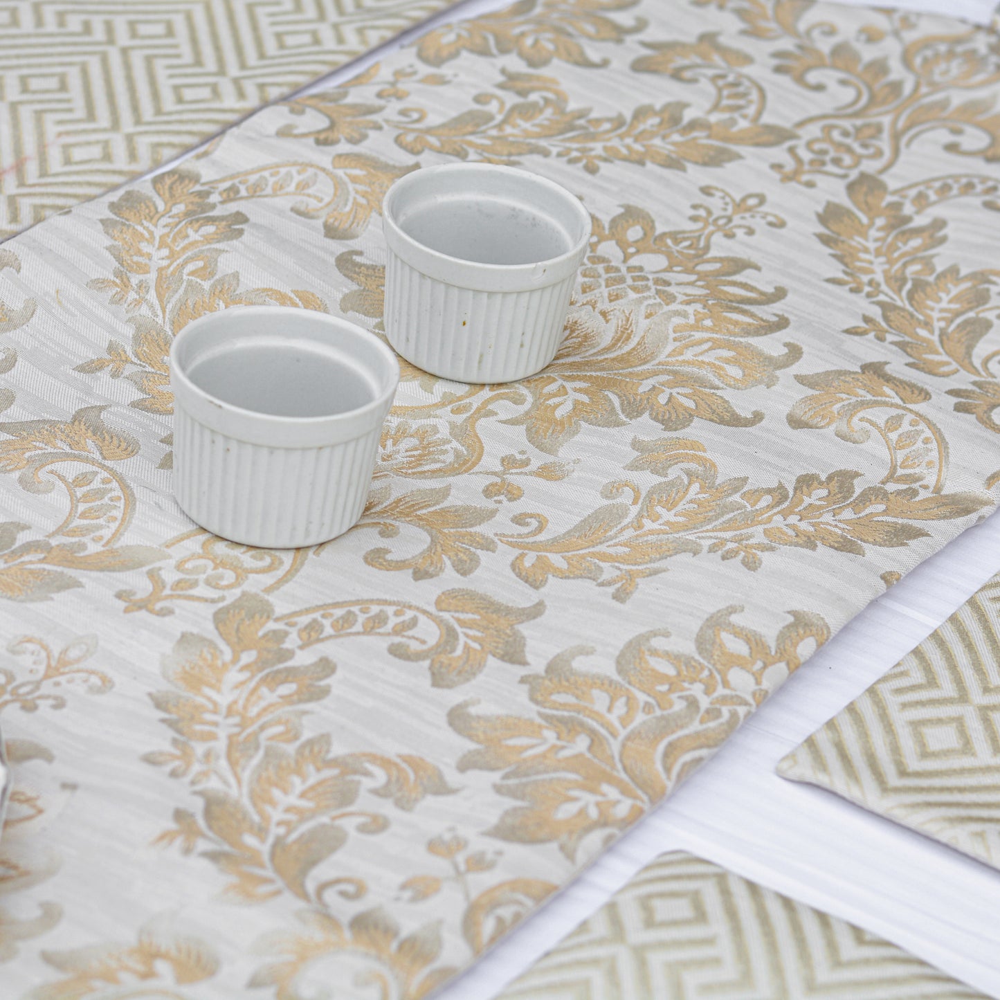 Majestic Bonanza Stella textured Table Set