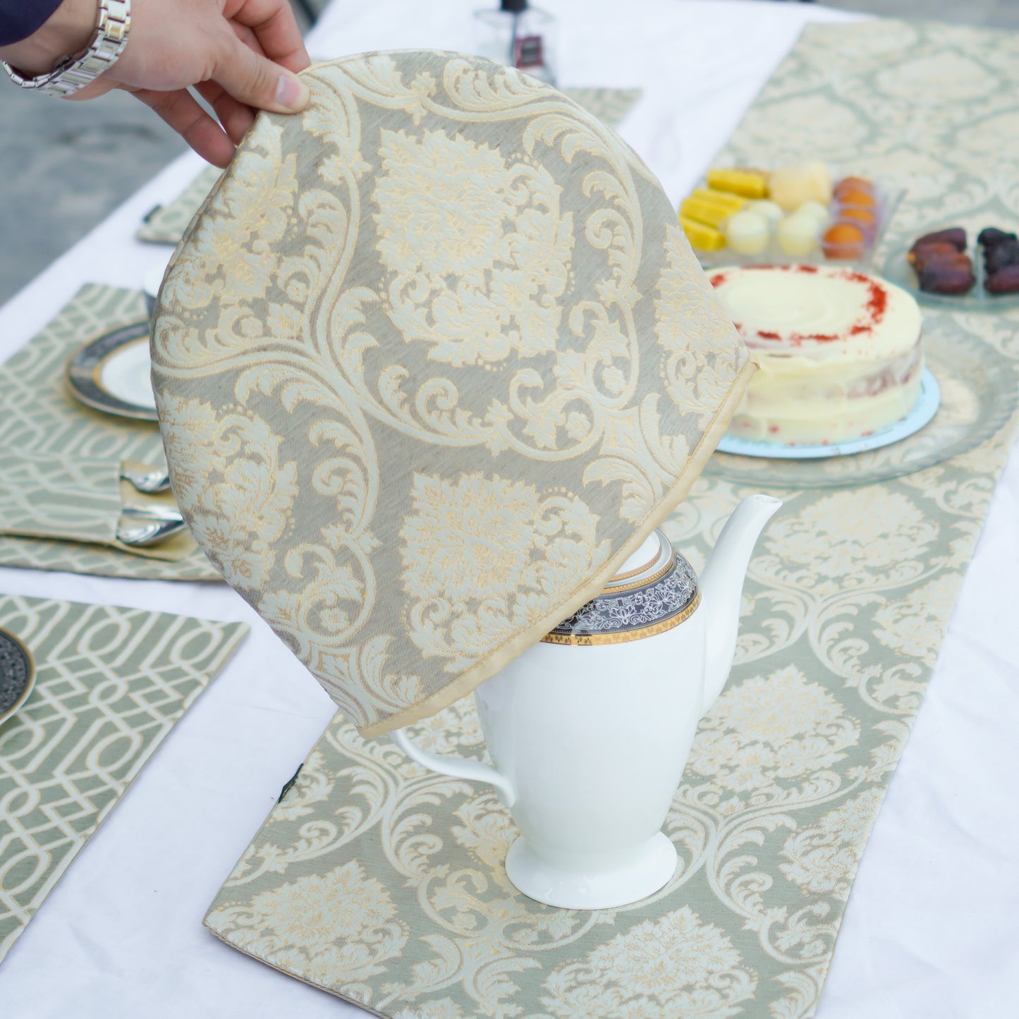Carlson Ash Brown Tea Cozy