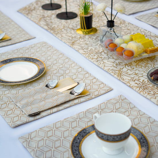 Paradise Bloom Golden Cluster Table Set - Home Comforts