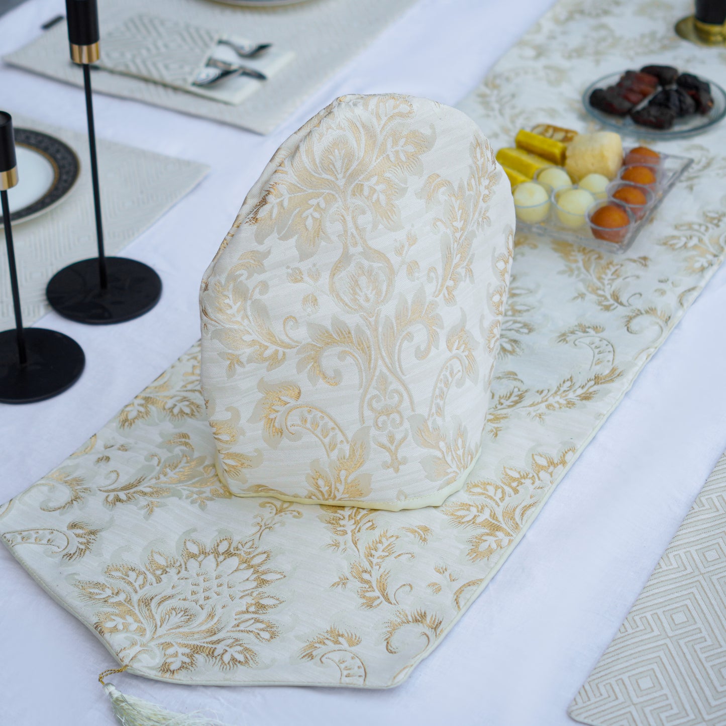Majestic Bonanza Stella textured Tea Cozy
