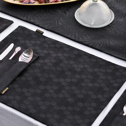 Juniper Leaf Night Black Table Set