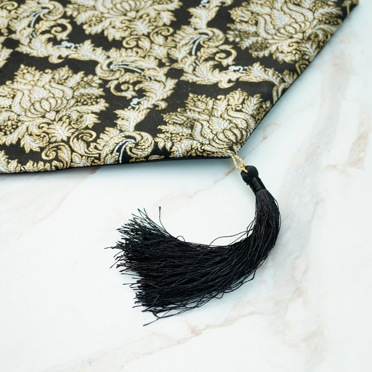Midnight Noir Gold Table Set