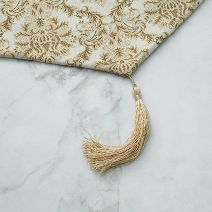 Zarmina Ivory Table Set