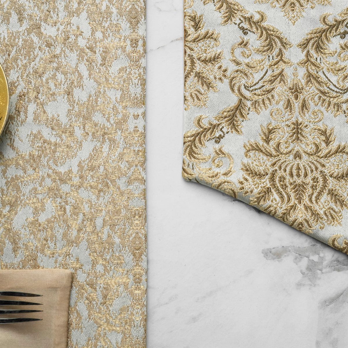 Zarmina Ivory Table Set