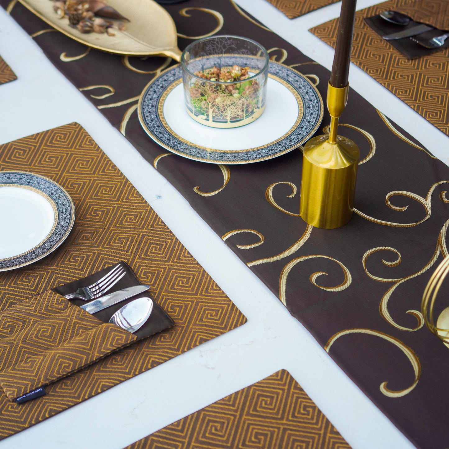 Cosmos Curl Choco Brown Table Set