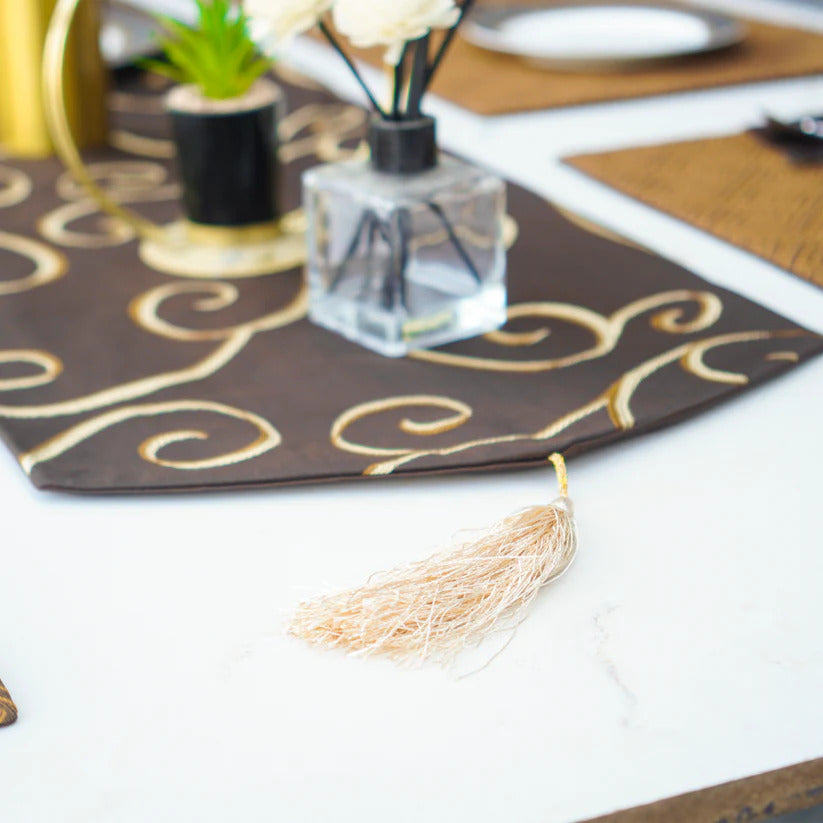 Cosmos Curl Choco Brown Table Runner